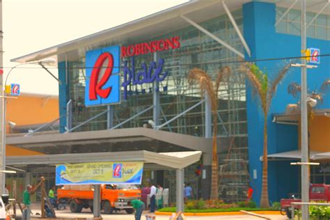 robinsons gensan cinema